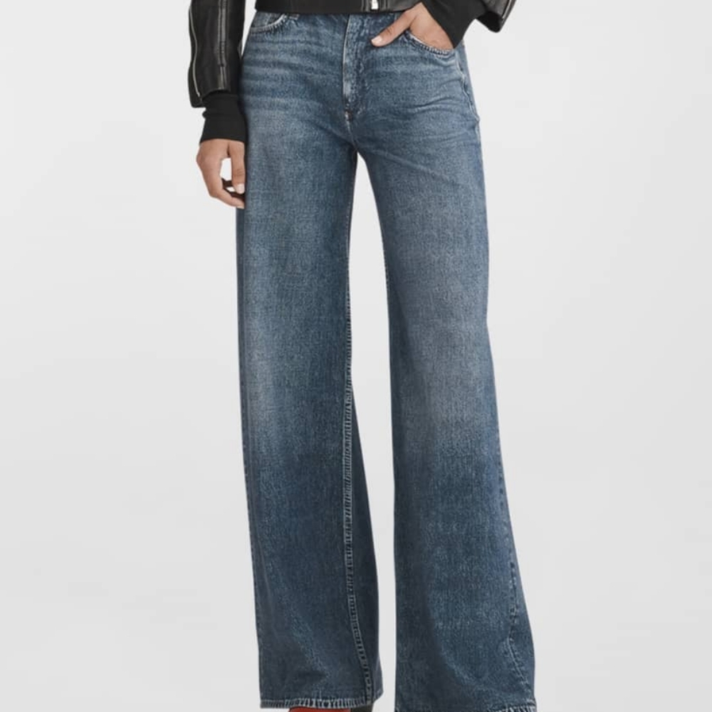 NWT never worn Rag & Bone Sofie Miramar jeans 26. original price 225$.